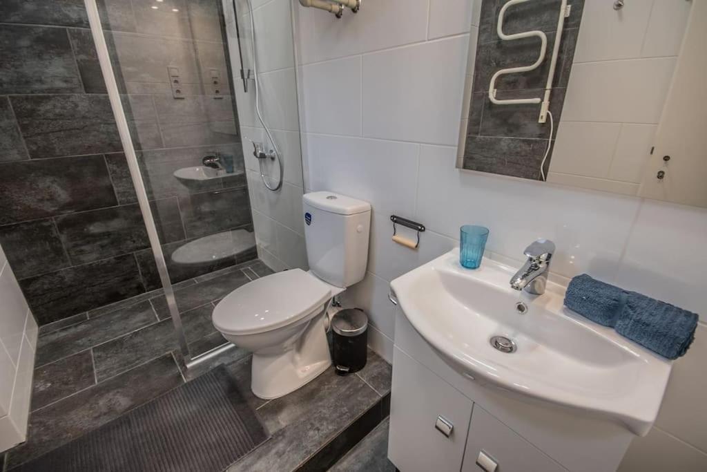 A+ Budapest Central Dob Street Apartment Ngoại thất bức ảnh