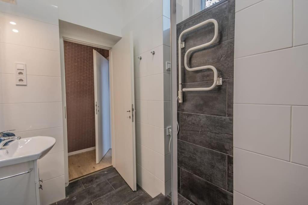 A+ Budapest Central Dob Street Apartment Ngoại thất bức ảnh